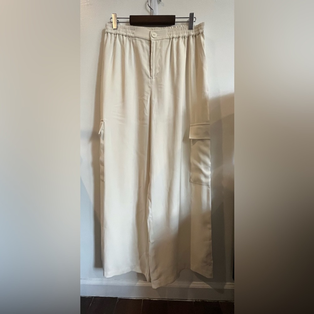 WAYF Layla Cargo Pant, Size Medium, NWT, Cream/Off-White